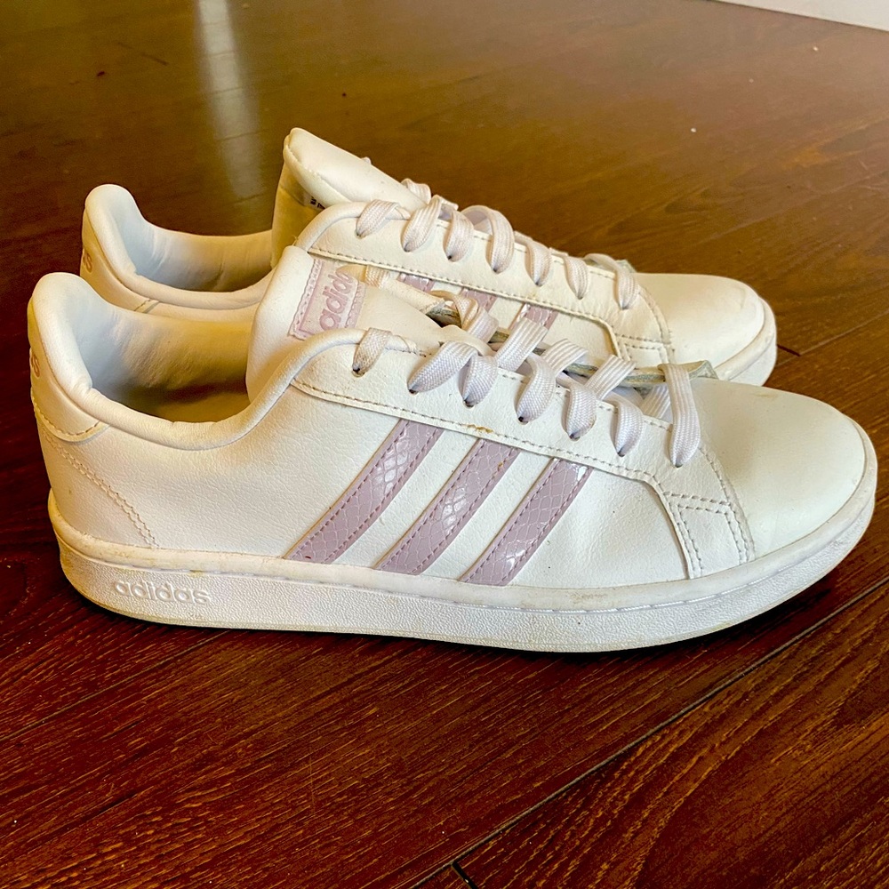 Size 8 adidas grand court